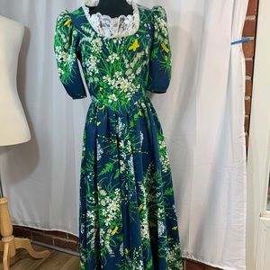 VINTAGE 1970s Floral Maxi Dress Bridgerton Cottagecore romantic Print Sz 6